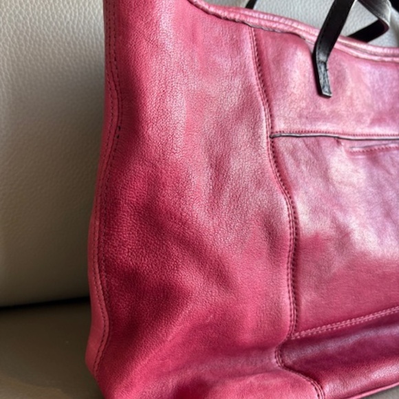 L.A.M.B. by Gwen Stefani real leather large shoulder tote bag raspberry red - Picture 4 of 16